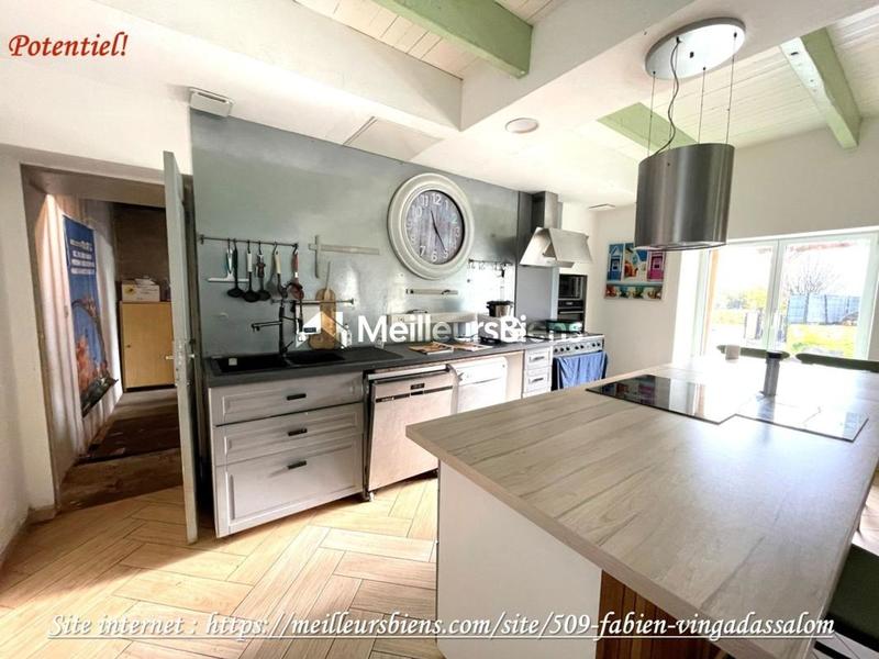 Propriété - 195 m² - 8 pièces