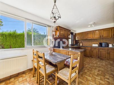 Maison - 192 m² - 5 pièces