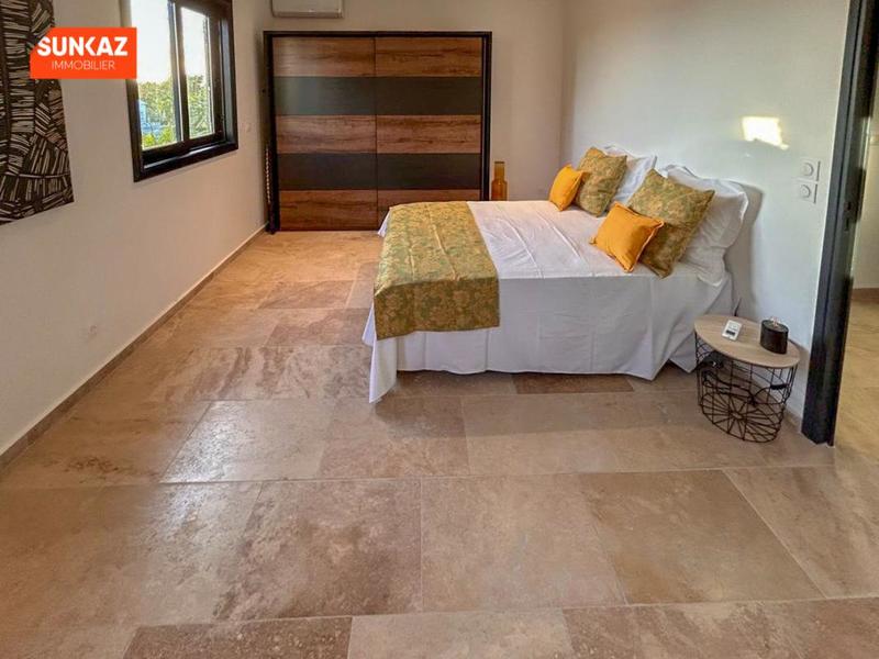 Appartement - 120 m² - 5 pièces