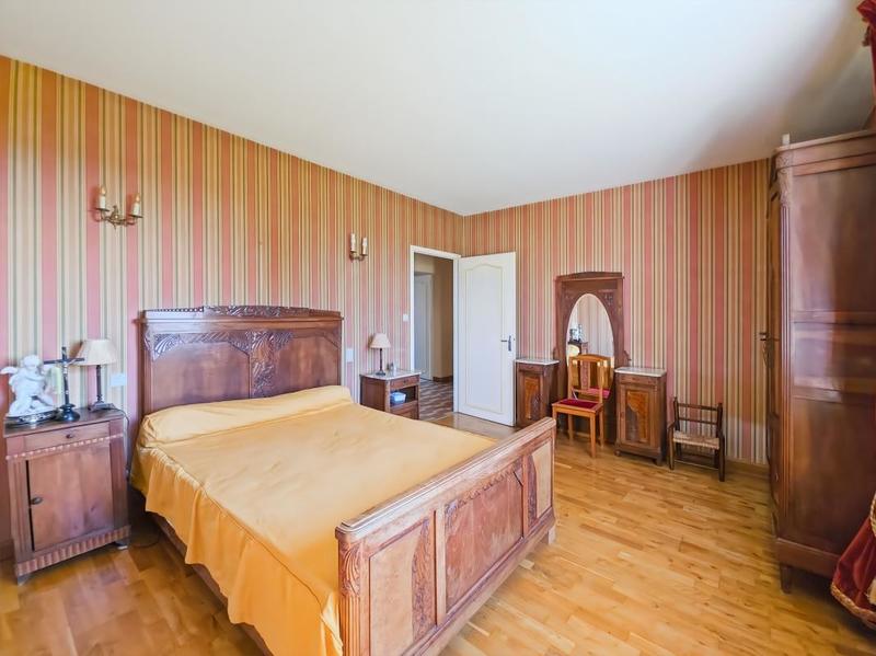 Maison - 166 m² - 5 pièces