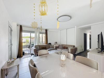 Appartement - 87 m² - 4 pièces