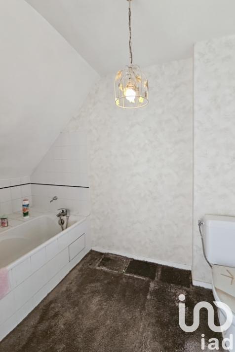 Maison - 255 m² - 8 pièces