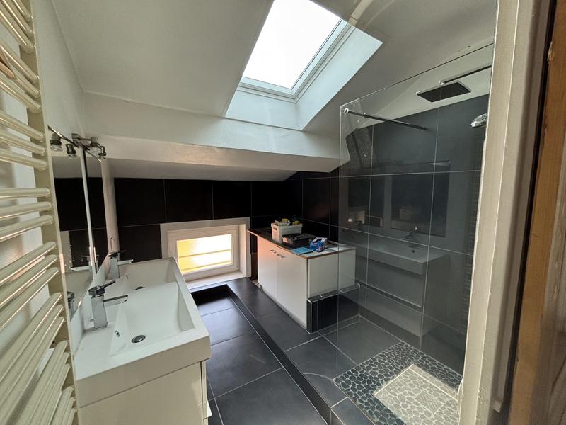 Appartement - 104 m² - 3 pièces