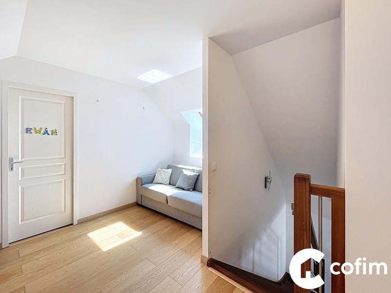 Maison - 180 m² - 7 pièces