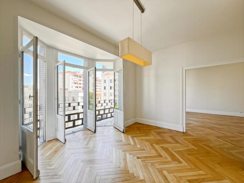 Appartement - 132 m² - 4 pièces