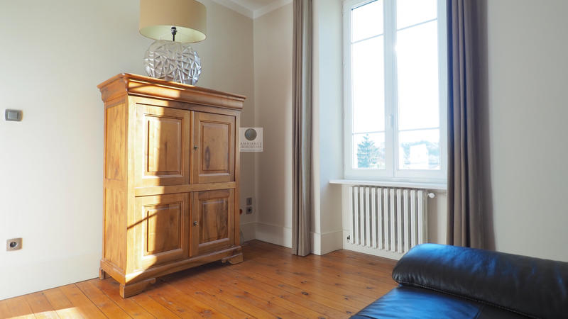 Maison - 260 m² - 8 pièces