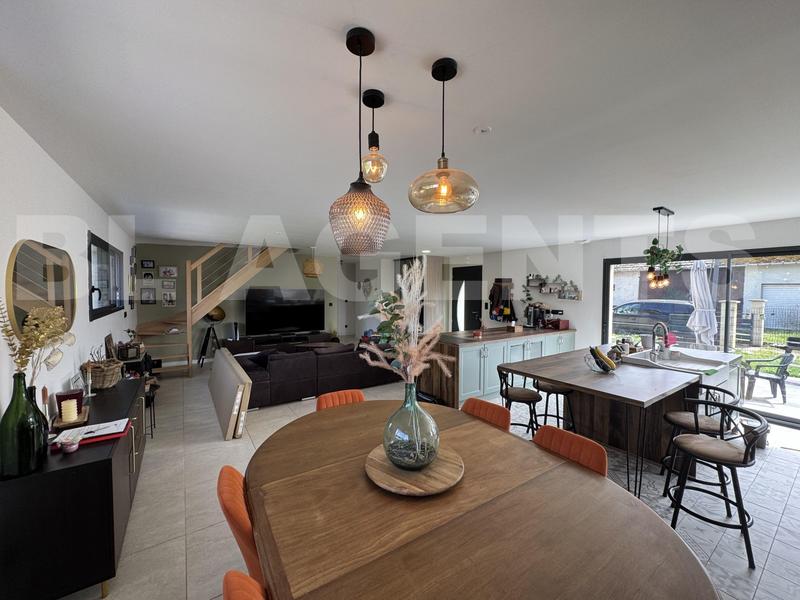 Maison contemporaine - 154 m² - 7 pièces