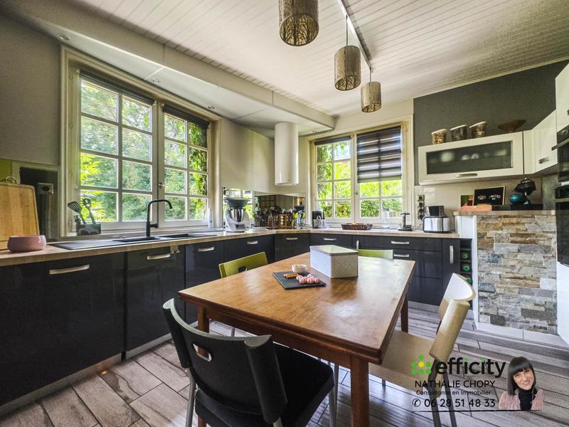 Maison - 199 m² - 7 pièces