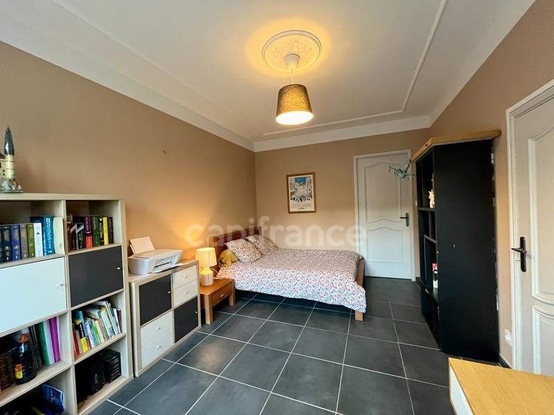 Maison - 135 m² - 6 pièces