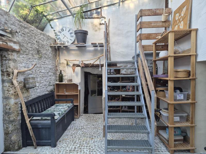 Maison en pierre - 154 m² - 6 pièces