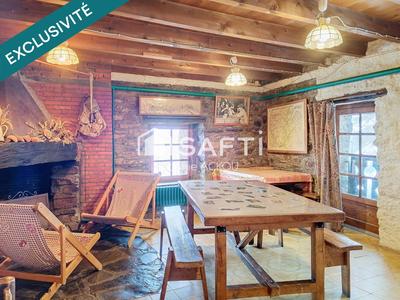 Maison - 264 m² - 12 pièces