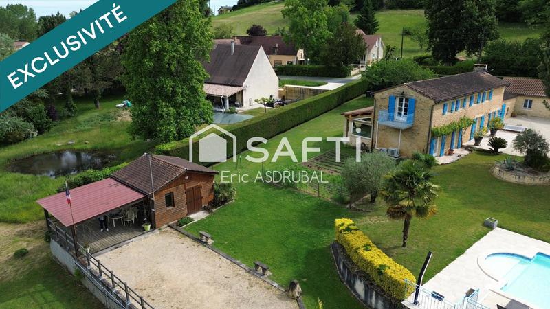 Maison - 247 m² - 10 pièces