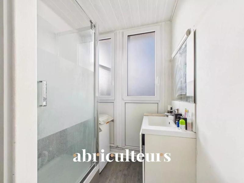 Studio - 24 m² - 1 pièce