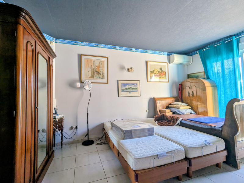 Maison - 227 m² - 5 pièces