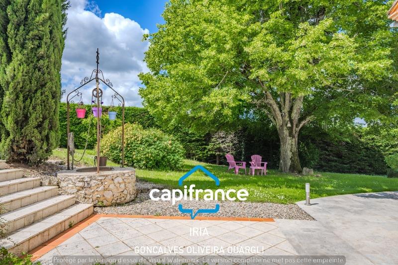 Propriété - 360 m² - 10 pièces