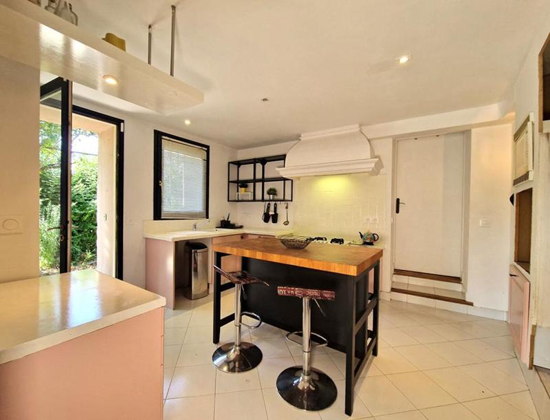 Mas - 290 m² - 9 pièces