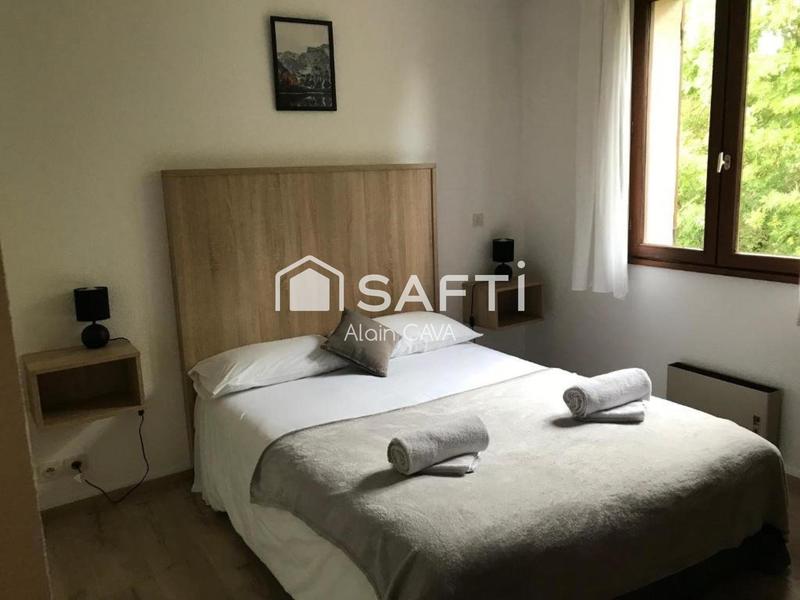 Local commercial - 4 000 m² - 17 pièces