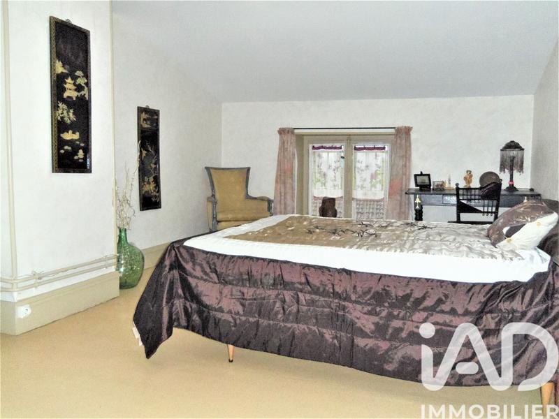 Maison - 286 m² - 9 pièces