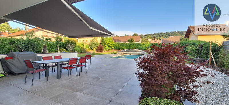 Villa - 174 m² - 6 pièces