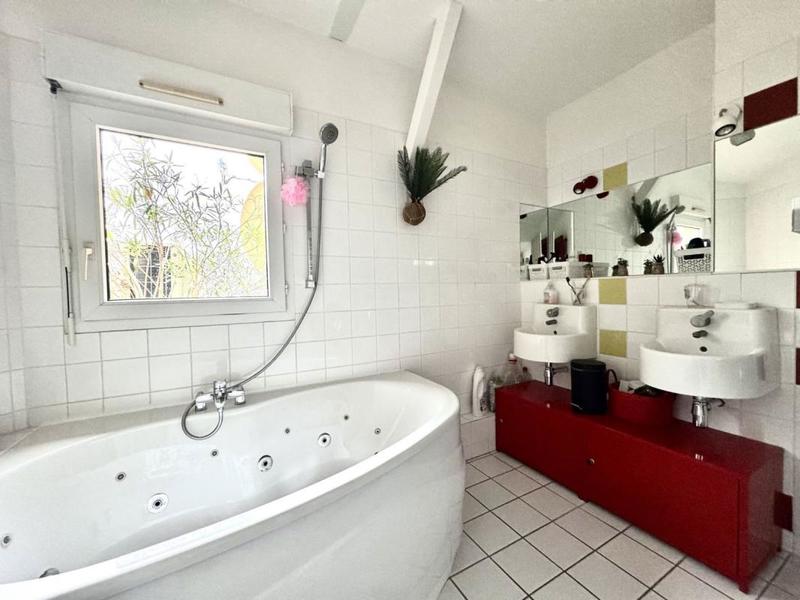 Appartement - 112 m² - 5 pièces