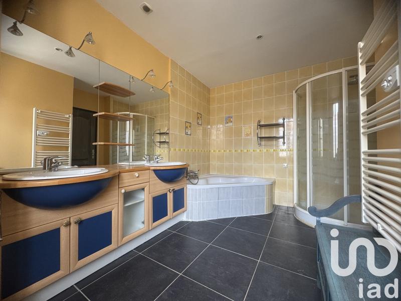 Maison de village - 245 m² - 8 pièces