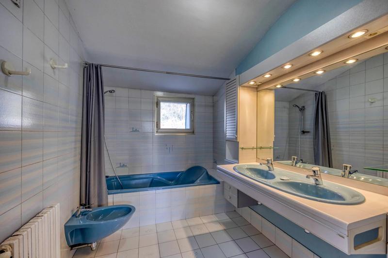 Maison - 207 m² - 8 pièces