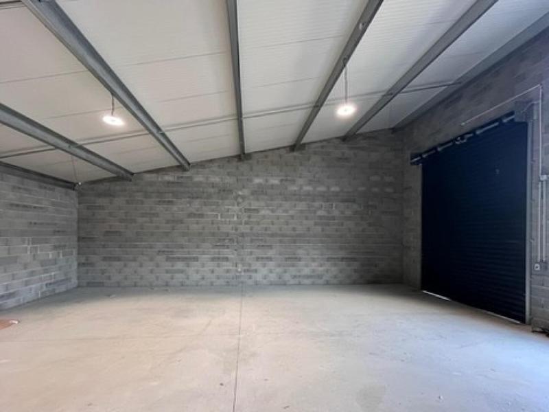 Bureau - 100 m² - 1 pièce