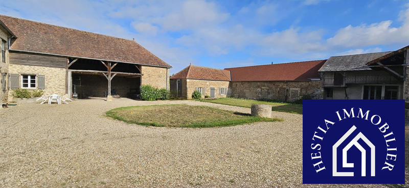 Maison ancienne - 381 m² - 8 pièces