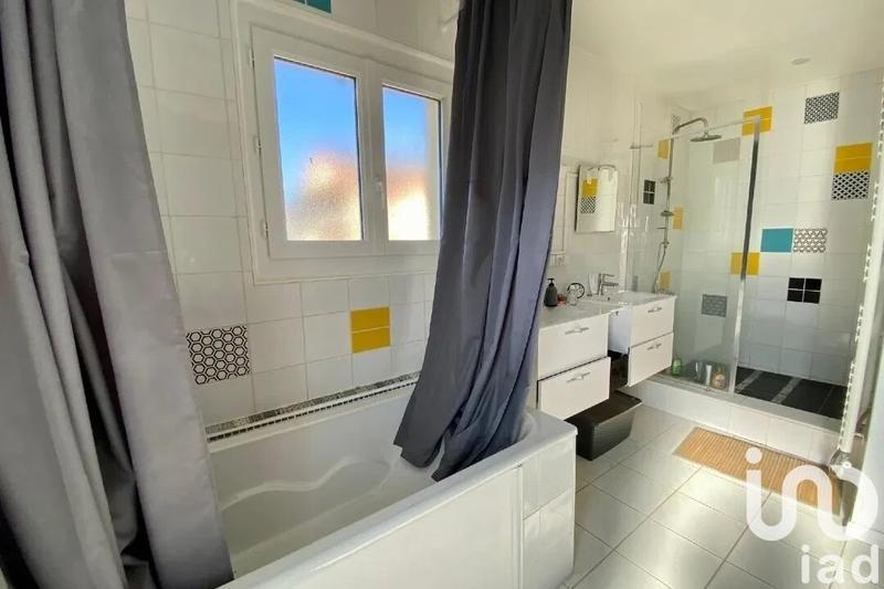 Maison - 180 m² - 7 pièces