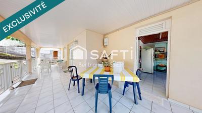 Maison - 180 m² - 7 pièces