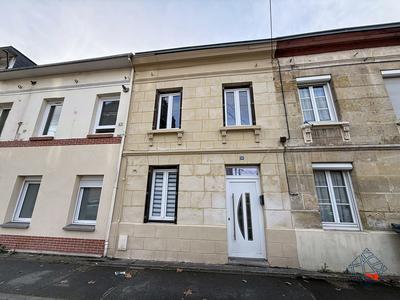 Maison - 96 m² - 5 pièces