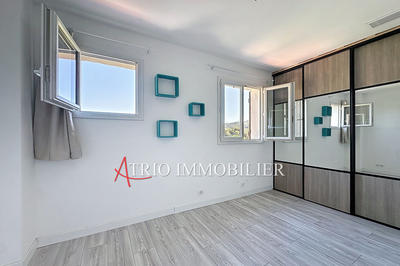 Villa - 92 m² - 4 pièces
