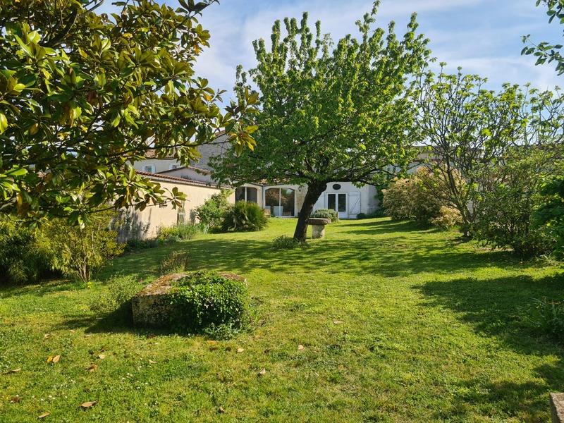 Maison de campagne - 252 m² - 7 pièces