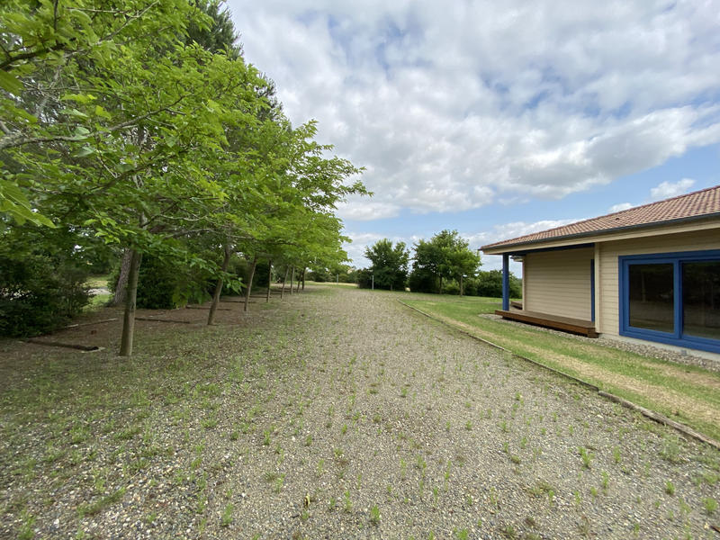 Maison - 371 m² - 15 pièces