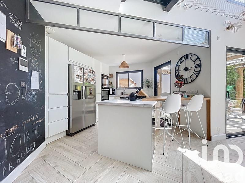 Maison - 177 m² - 7 pièces