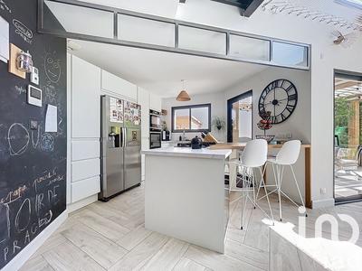 Maison - 177 m² - 7 pièces