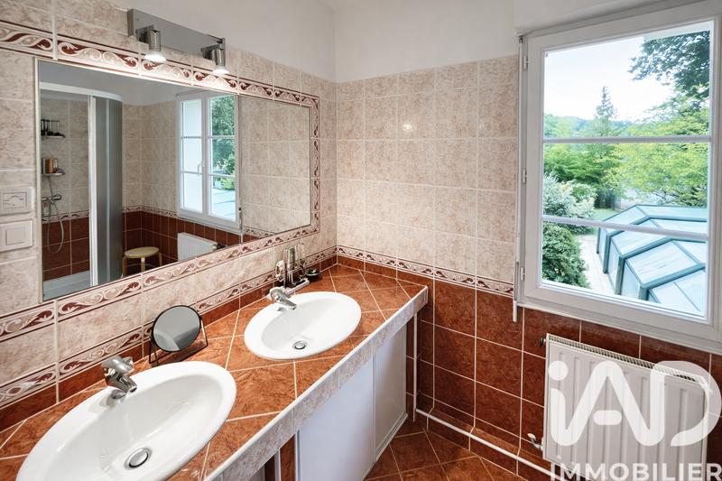 Maison - 146 m² - 7 pièces