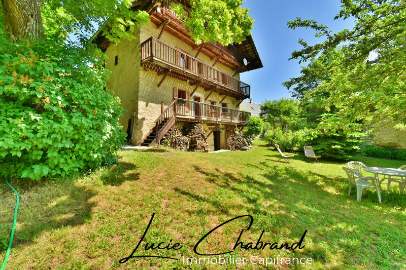 Maison - 127 m² - 10 pièces