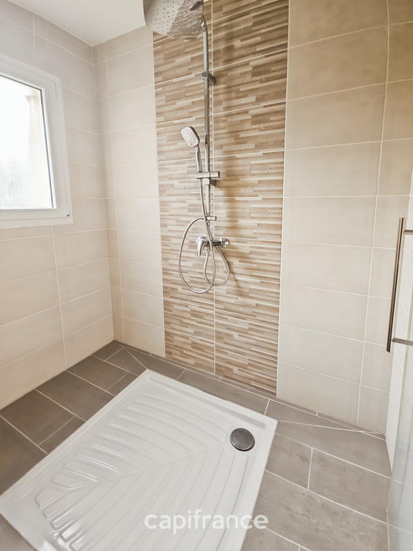 Maison - 141 m² - 6 pièces