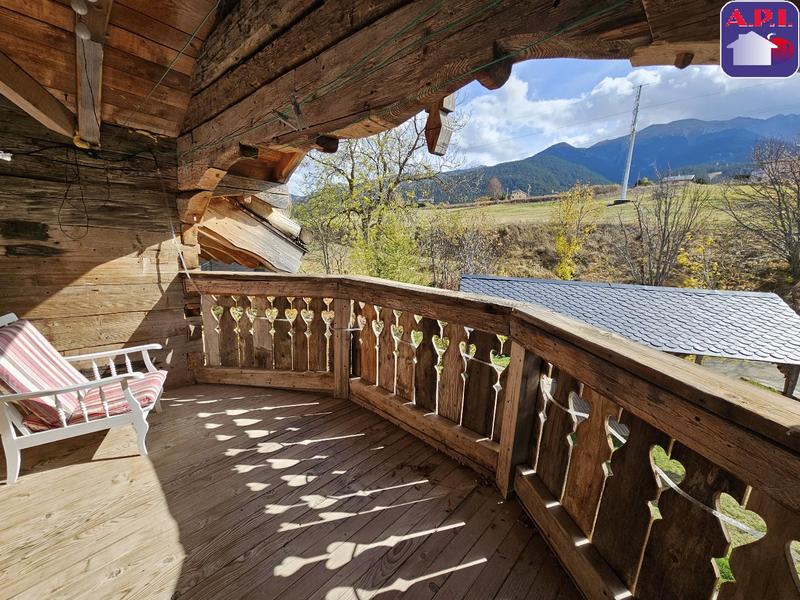 Maison - 214 m² - 8 pièces