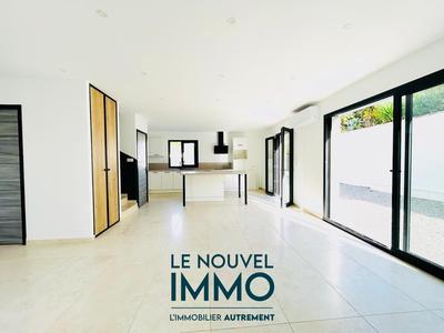 Maison - 97 m² - 4 pièces