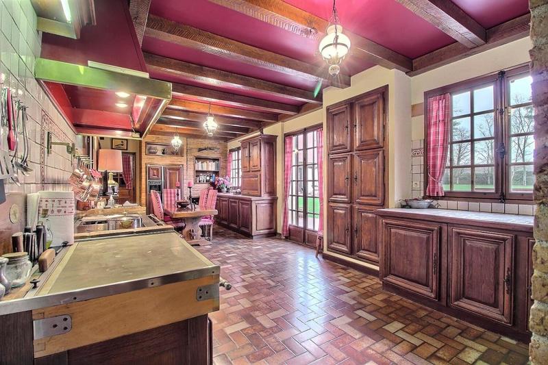 Propriété - 328 m² - 10 pièces