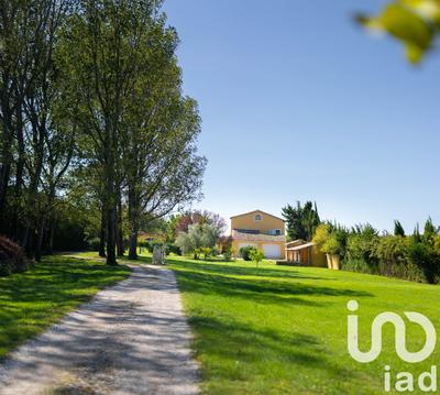 Maison - 385 m² - 7 pièces