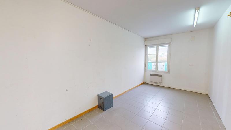 Local commercial - 527 m² - 4 pièces