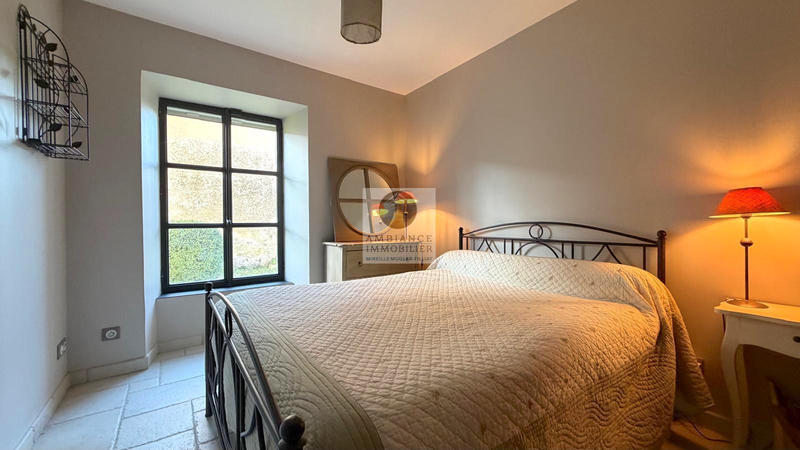 Maison - 280 m² - 9 pièces