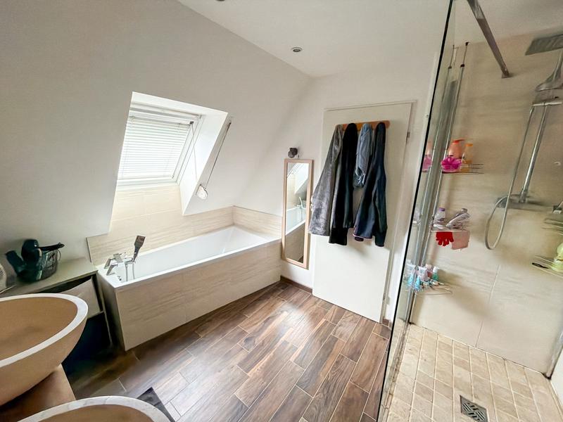 Maison - 84 m² - 5 pièces