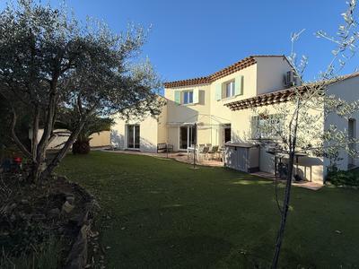 Maison - 170 m² - 6 pièces