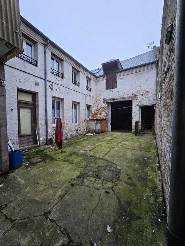 Maison - 185 m² - 8 pièces