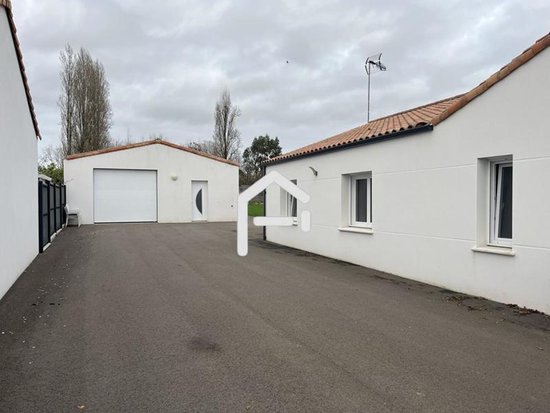 Maison - 200 m² - 8 pièces