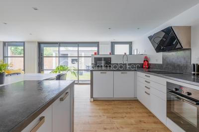 Maison - 200 m² - 6 pièces